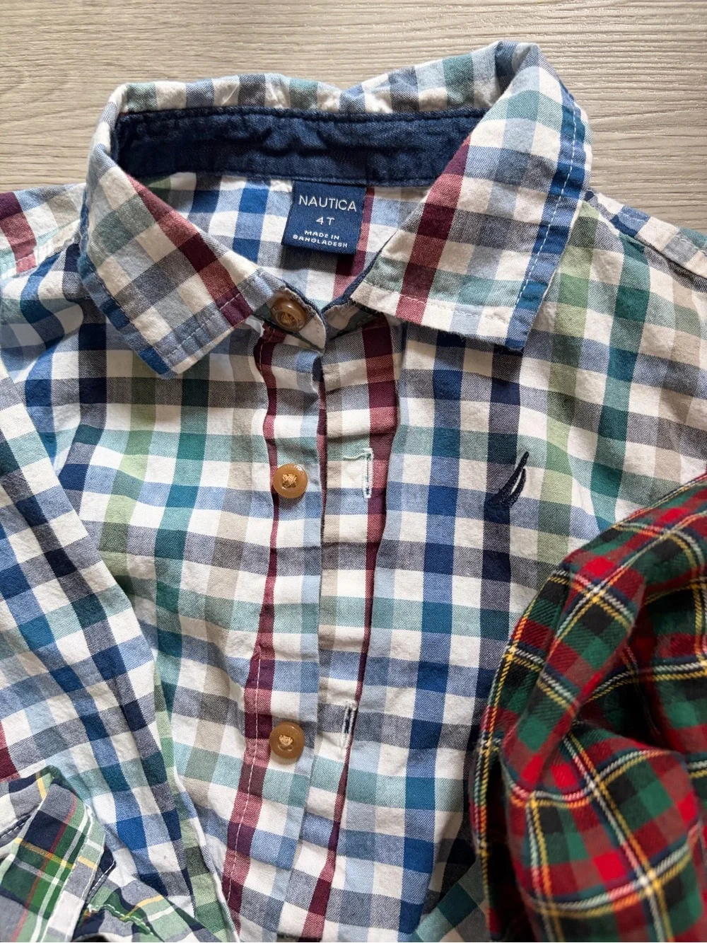 Bundle of Plaid Boys' Button-Down Shirts 4-5t
